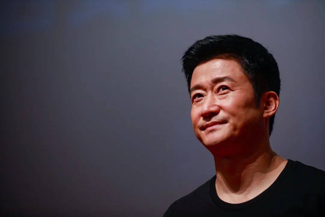 足球外围买球网站_51岁吴京足球外围买球网站，突发意外！