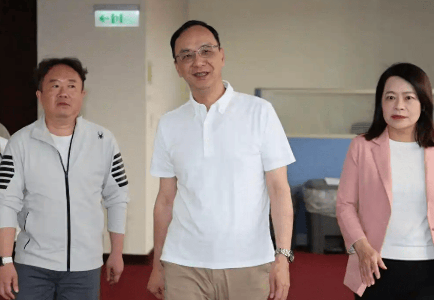 皇冠足球管理平台出租_岛内风向变了?台湾退将发声:我们最大的敌人就是赖清德皇冠足球管理平台出租,不一般