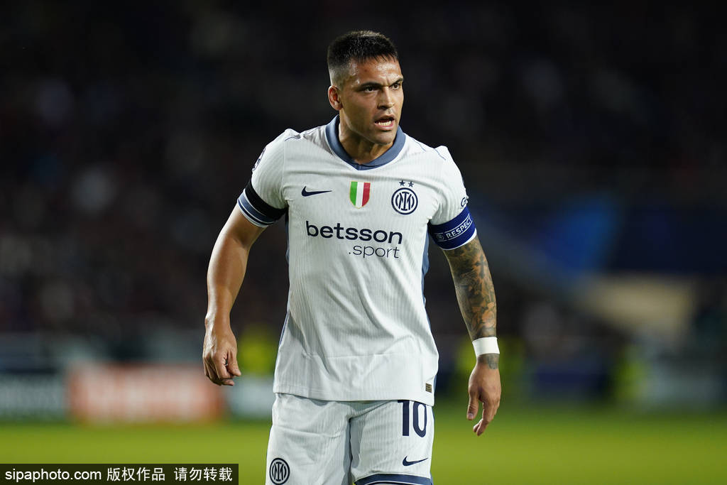 皇冠信用网登_欧冠-进球大战皇冠信用网登!邓弗里斯2射1传亚马尔破门 巴萨3-3国米