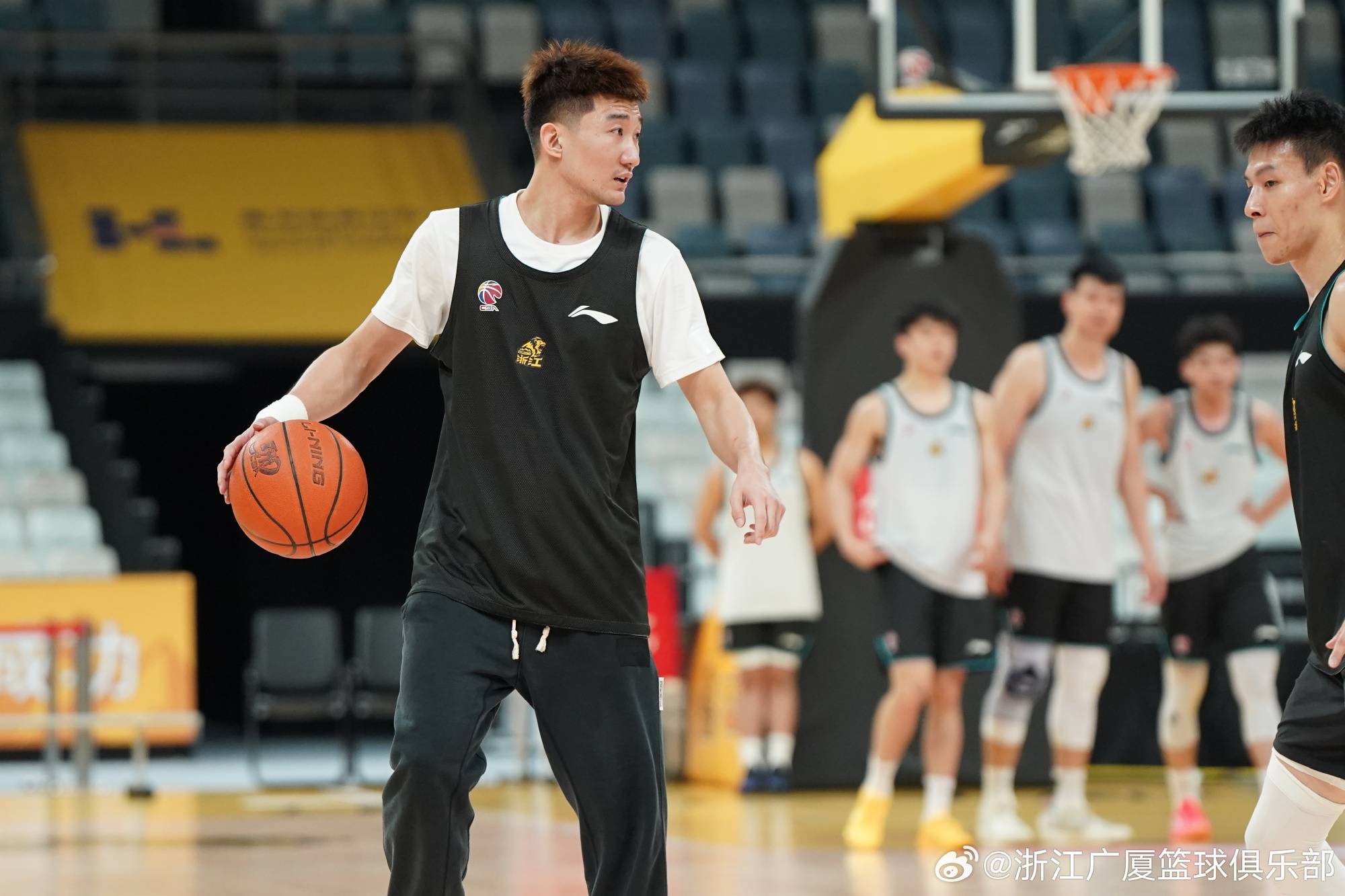 皇冠信用网押金多少_总决赛前瞻：广厦冲队史首冠 曾凡博伤缺北京影响大