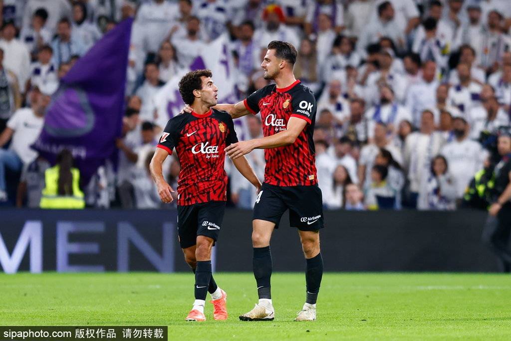 正版皇冠信用网_西甲-姆巴佩破门小将拉蒙读秒绝杀 皇马2-1落后巴萨4分