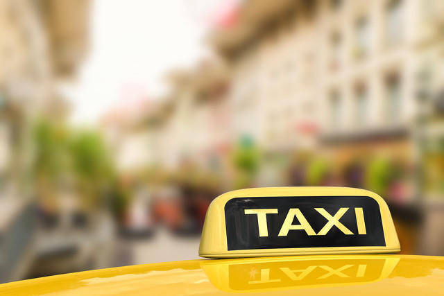 皇冠信用网会员注册网址_男子从太原打车到晋中被临时加收10元“跨城费”引争议 当地主管部门：不合规