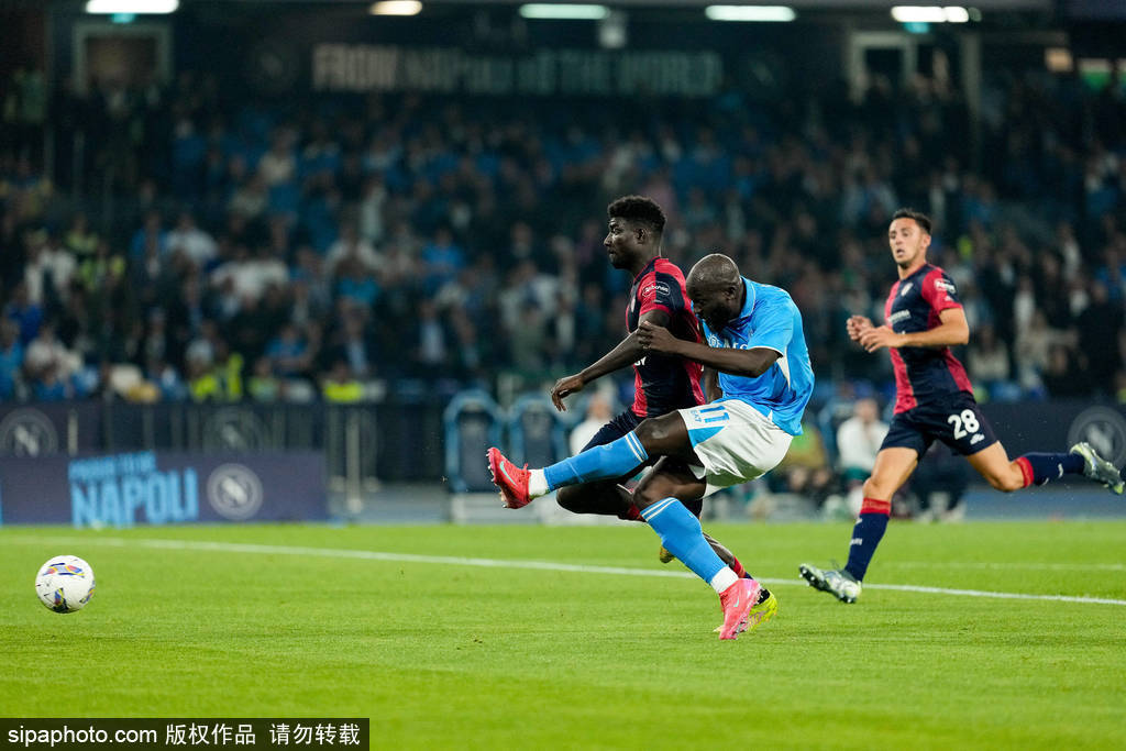 正版皇冠信用网开户_意甲-卢卡库破门麦克托米奈建功 那不勒斯2-0以1分优势夺冠