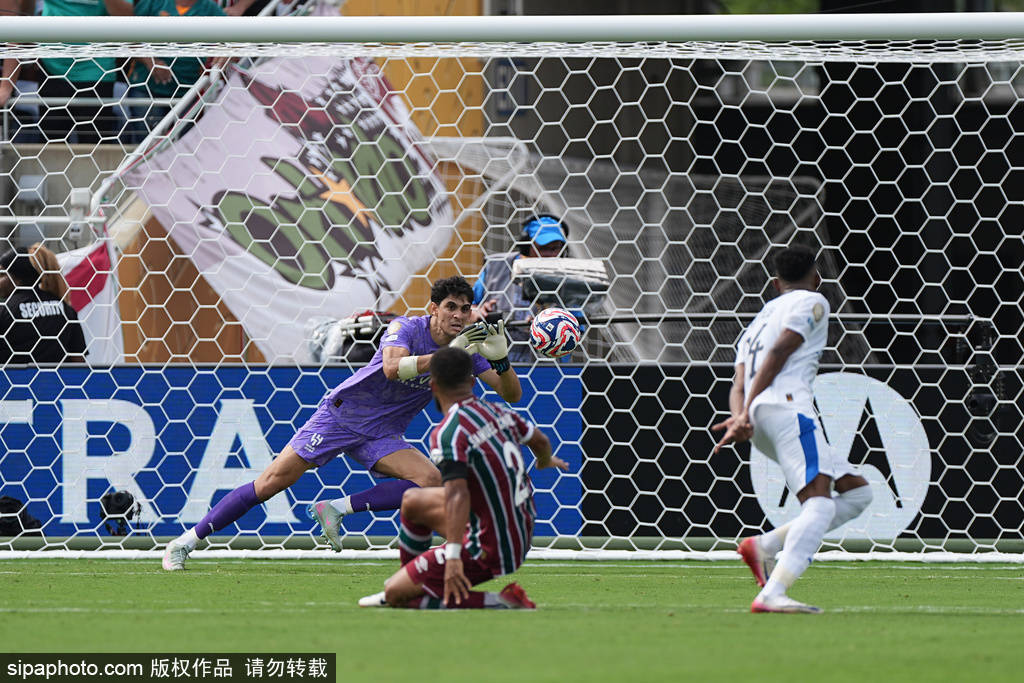 皇冠信用網出租足球_不满皇冠信用網出租足球！利雅得新月球员赛后炮轰：裁判夺走了我们的胜利