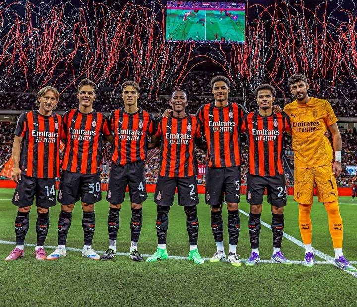 阿森纳vs利兹联
_主场不敌升班马！米兰1.1亿买5新援有3人没上阿森纳vs利兹联
，剩下2人合计60分钟