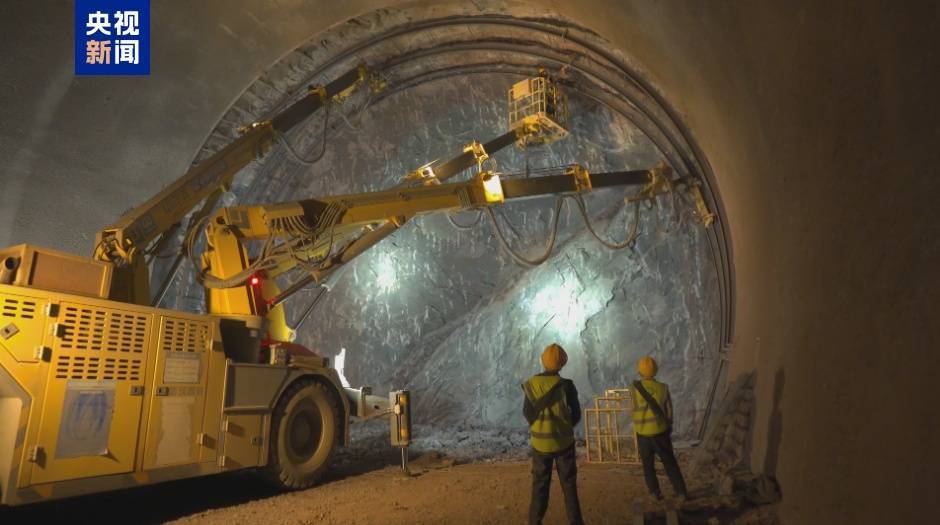 皇家马德里vs马略卡_西安 ⇌ 重庆6小时缩短至2.5小时皇家马德里vs马略卡！西渝高铁有重大进展！