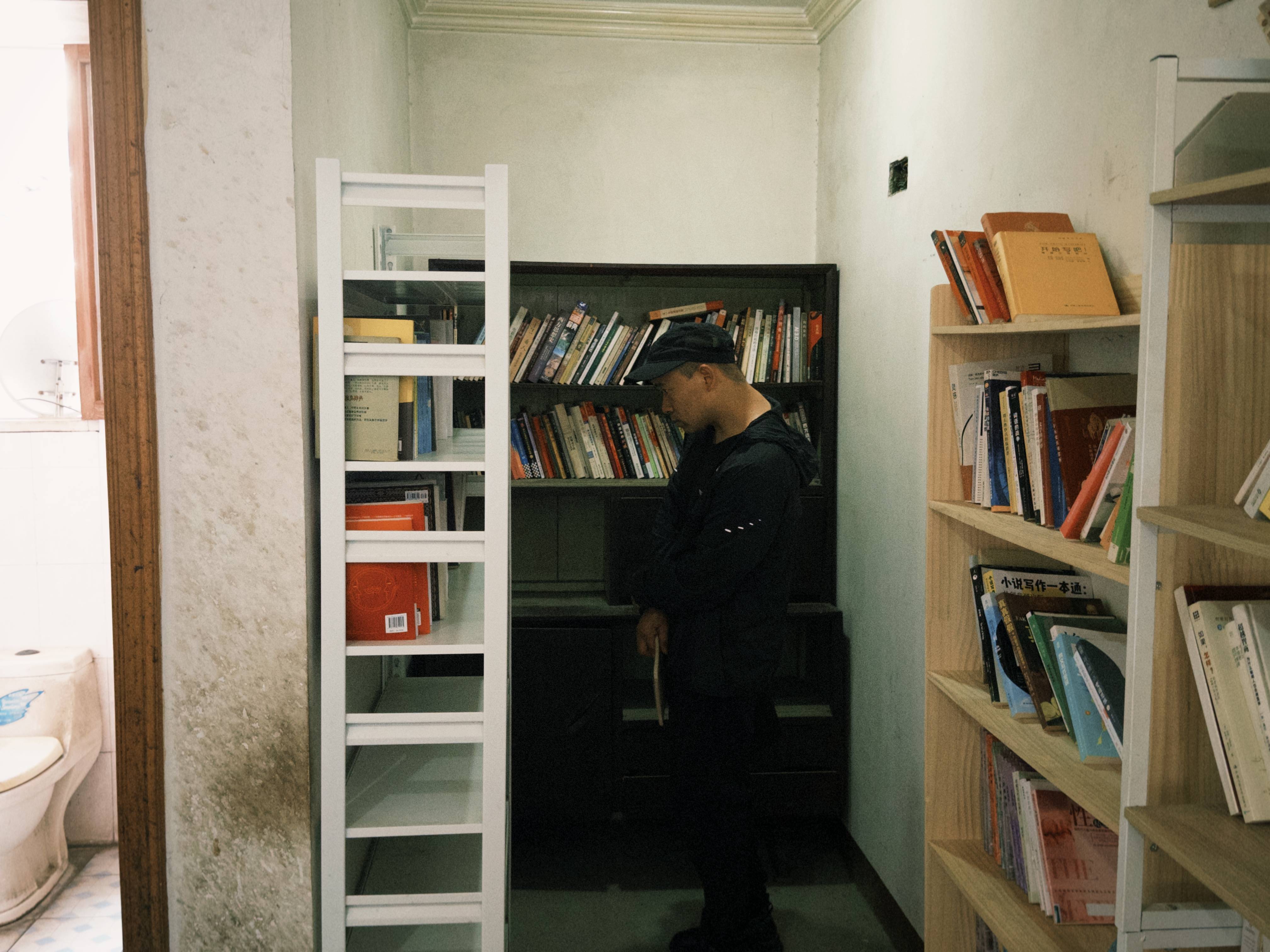 秘鲁乙组联赛_附加赛_七旬母亲卖掉儿子3万斤藏书 称读书害了秘鲁乙组联赛_附加赛他