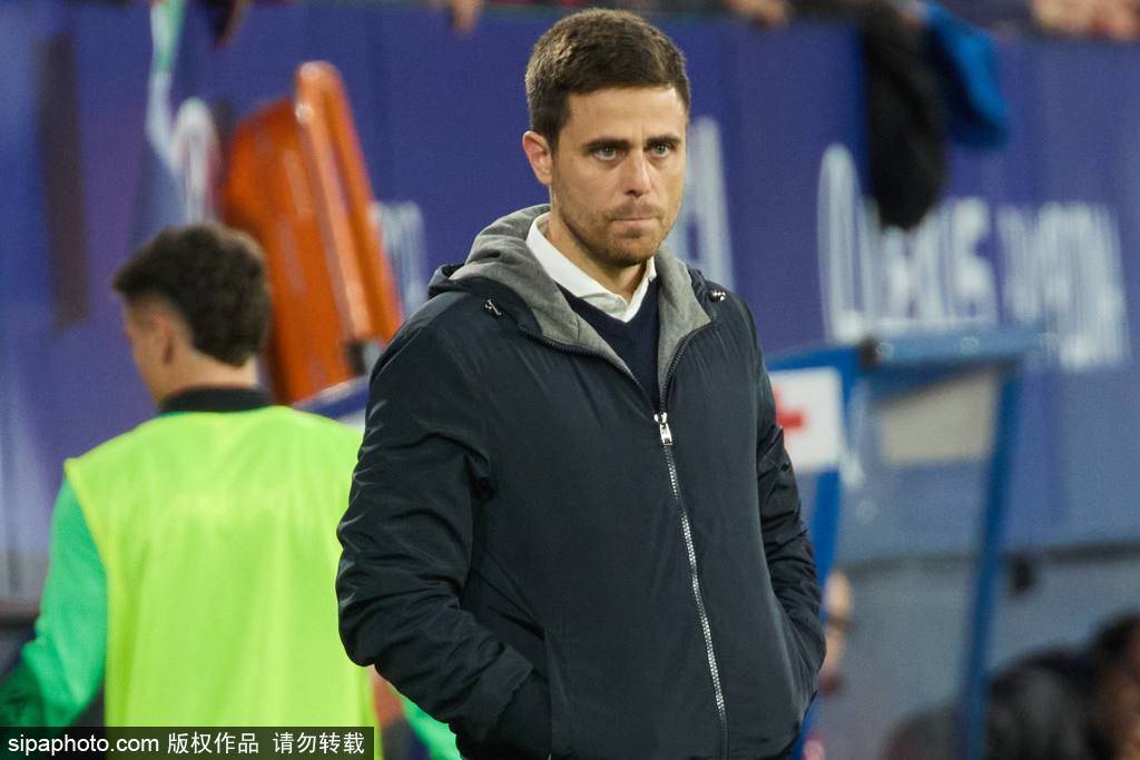 如何申请皇冠信用網
_布莱顿主帅赫尔泽勒谈失利：执行力不足与梦剧场的震撼氛围