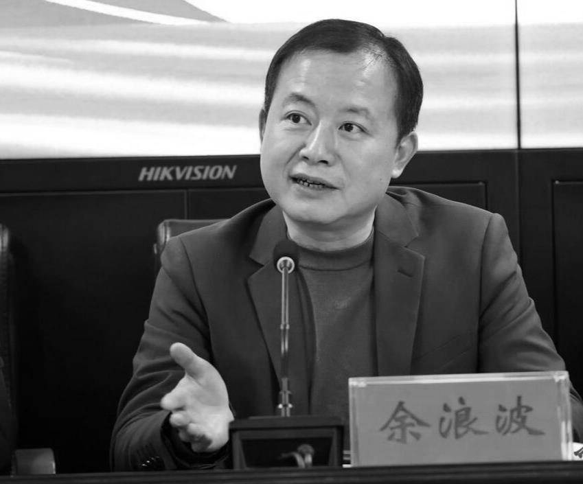 皇冠登3管理出租
_上海一公司董事长离世皇冠登3管理出租
，年仅46岁，曾在母校设奖学金资助困难学生