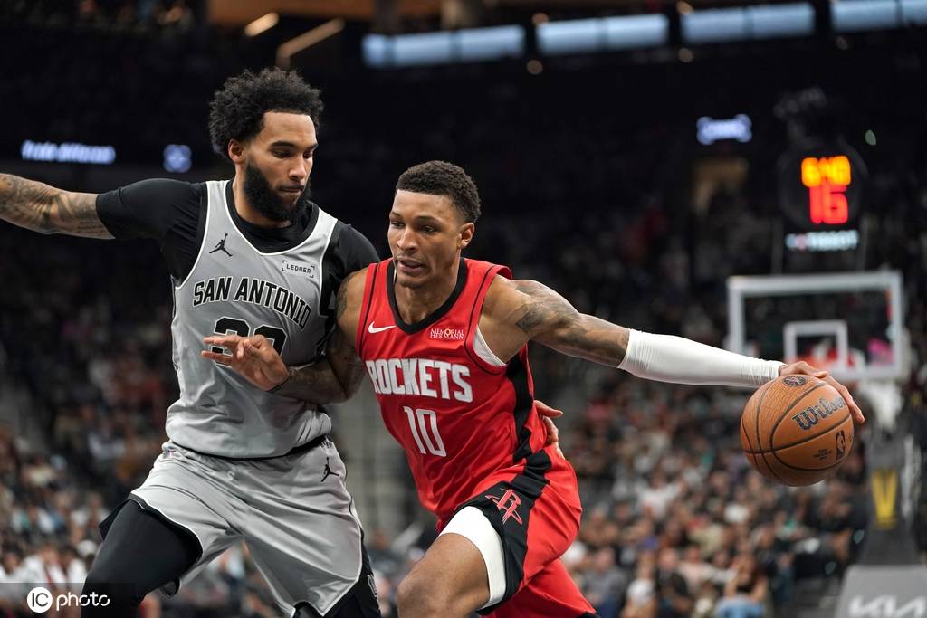 皇冠登3新2管理
_文班22+8申京25+9 杜兰特24分马刺灭火箭迎NBA杯首胜