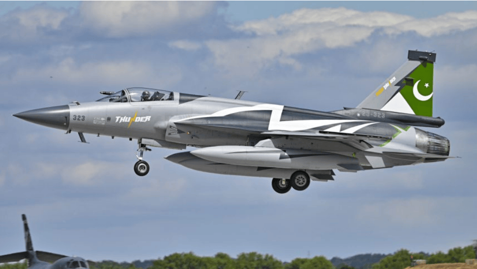 皇冠信用網代理登3
_巴基斯坦部长:巴军队和“枭龙”战机将亮相阿塞拜疆“胜利阅兵”仪式