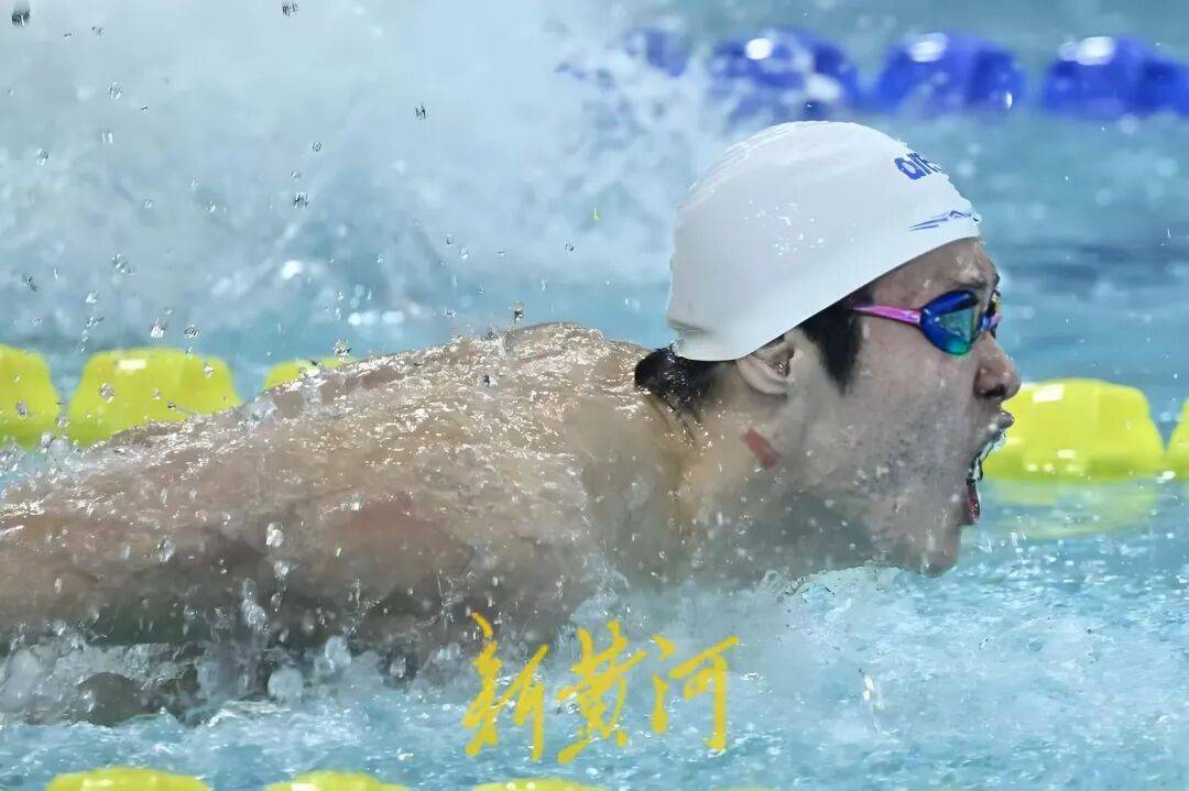 皇冠信用網代理
_青岛运动员徐放勇夺十五运男子100米蝶泳亚军