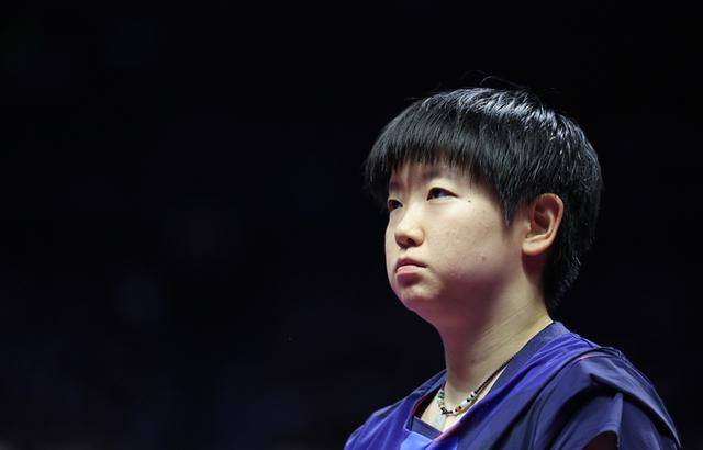 皇冠信用开户
_再次与女单冠军擦肩皇冠信用开户
，孙颖莎难掩失落，王曼昱说“彼此更强了” 道尽英雄相惜