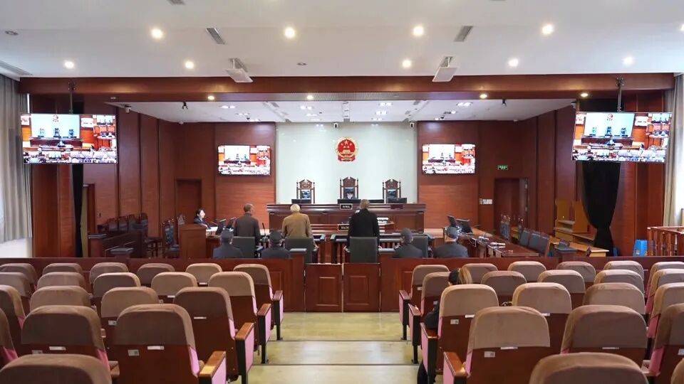 皇冠信用網出租
_因妻子没带包子回家皇冠信用網出租
，浙江一男子怒把30斤行李箱从6楼扔下，还称“砸到人了我就负责，没砸到就没事”，目前该男子已被刑拘