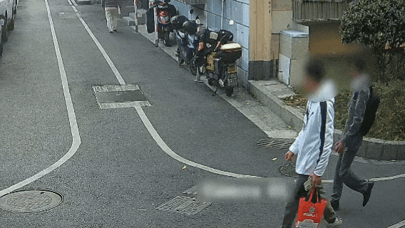 皇冠信用網出租代理
_上门取走19万元皇冠信用網出租代理
,杭州一西装革履“金融专员”被抓!在高速服务区被抓,车上塞满现金