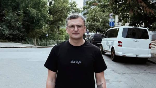 威尔士vs波黑_任上呼吁乌克兰人“拿铁锹”参战威尔士vs波黑，轮到乌前外长自己：不会自愿入伍