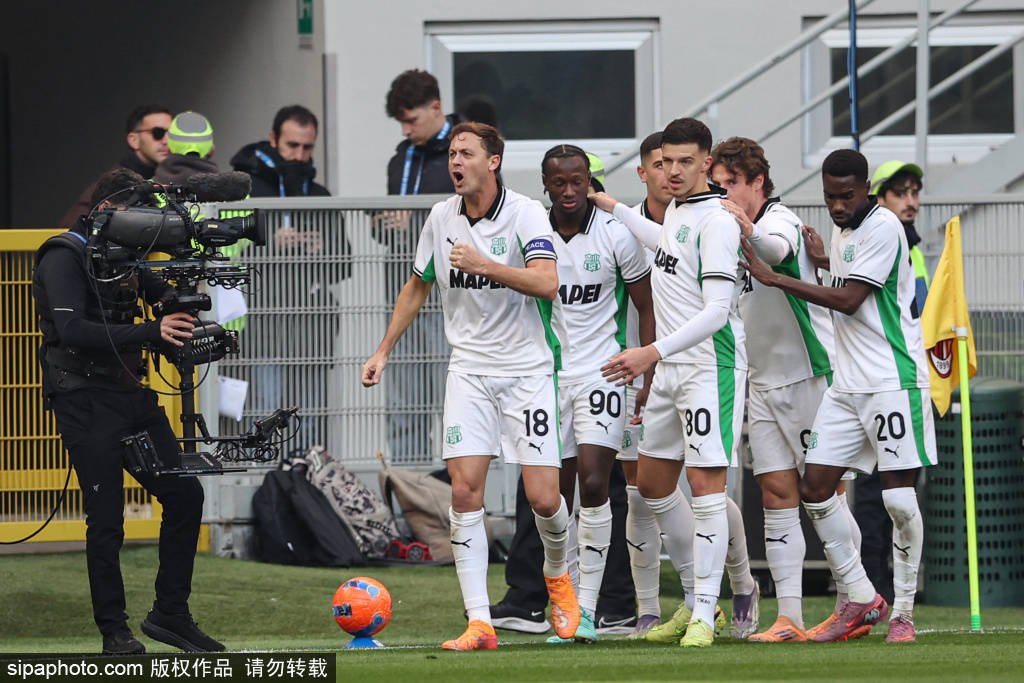 皇冠信用网怎么代理_3-0领先终于能休息了！莫德里奇第70分钟被换下皇冠信用网怎么代理，亚沙里替补登场