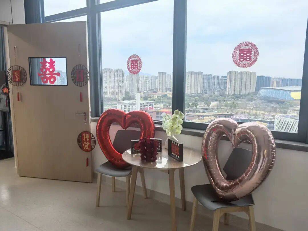 皇冠登3代理申请_杭州小夫妻新婚当天进了病房!这个“婚庆团队”皇冠登3代理申请,服了……