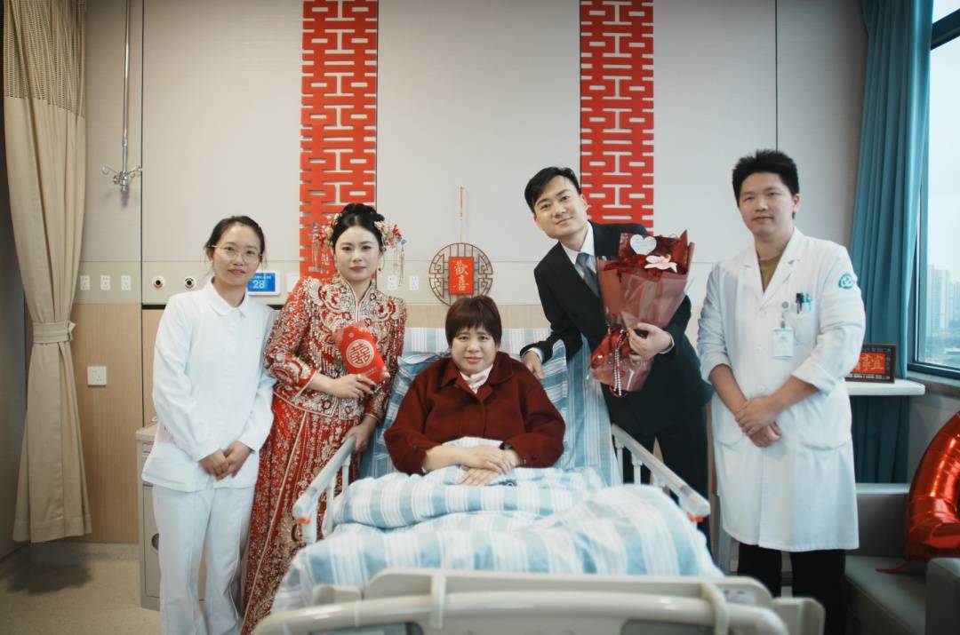 皇冠登3代理申请_杭州小夫妻新婚当天进了病房!这个“婚庆团队”皇冠登3代理申请,服了……