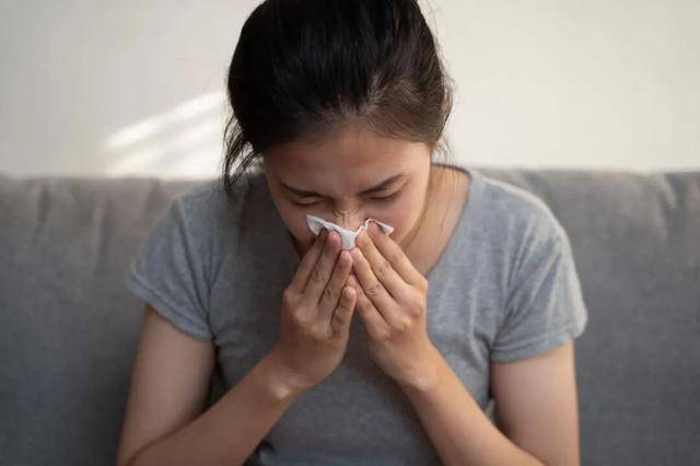 体育皇冠信用网 _白鼻涕变为黄鼻涕说明感冒变轻了体育皇冠信用网 ？常见误解