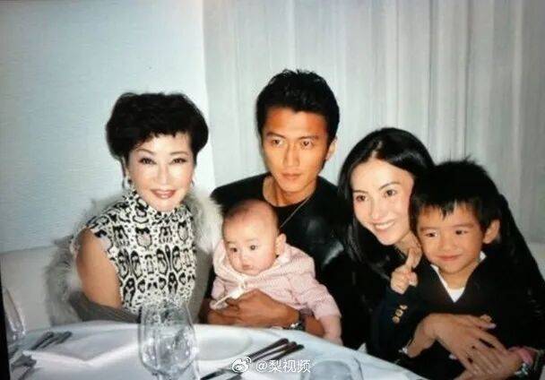 皇冠信用网代理登1_谢贤去世前张柏芝火速安排大儿子提前返港陪伴爷爷皇冠信用网代理登1，谢贤曾多次公开称赞张柏芝“把孩子教得很好”
