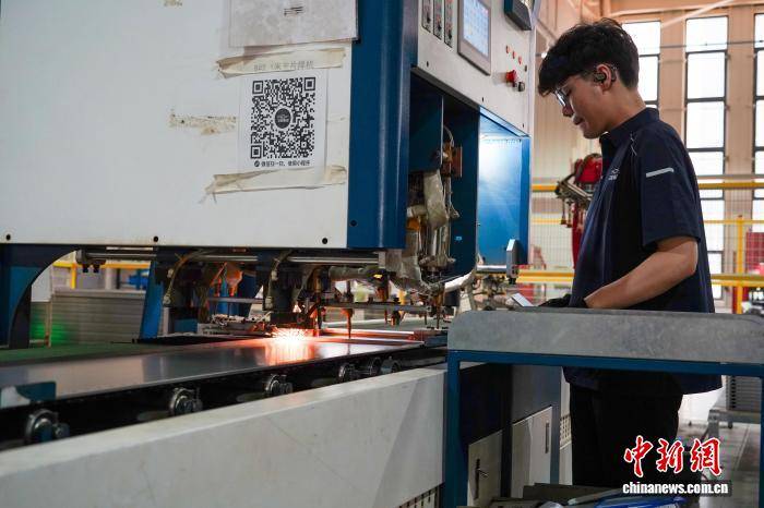 皇冠信用网出租_河南洛阳：“钢制家具之都”外贸订单旺